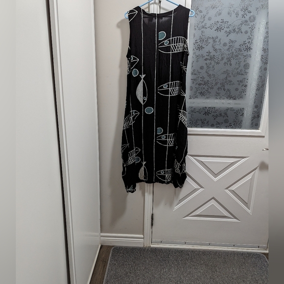 - Vasna Lagenlook dress. Gauze like rayon material. size Medium. Fish patt… - Picture 7 of 10